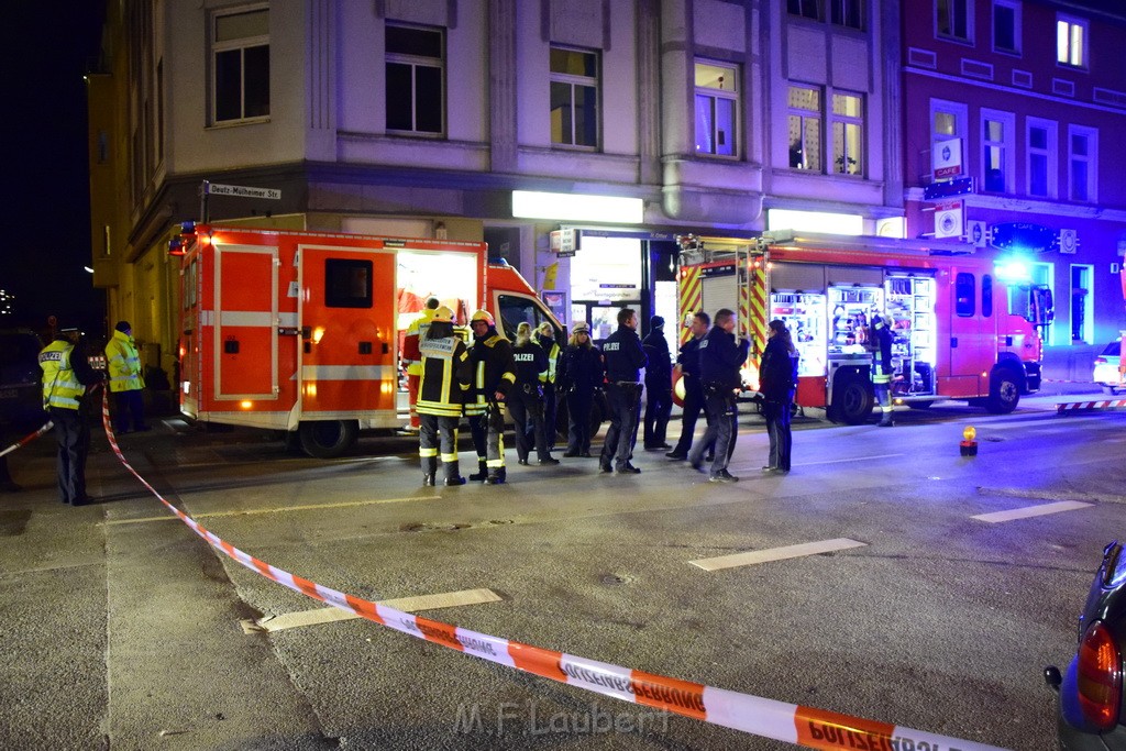 Einsatz BF Koeln Muelheim Formesstr Deutz Muelheimesrtr P082.JPG - Miklos Laubert